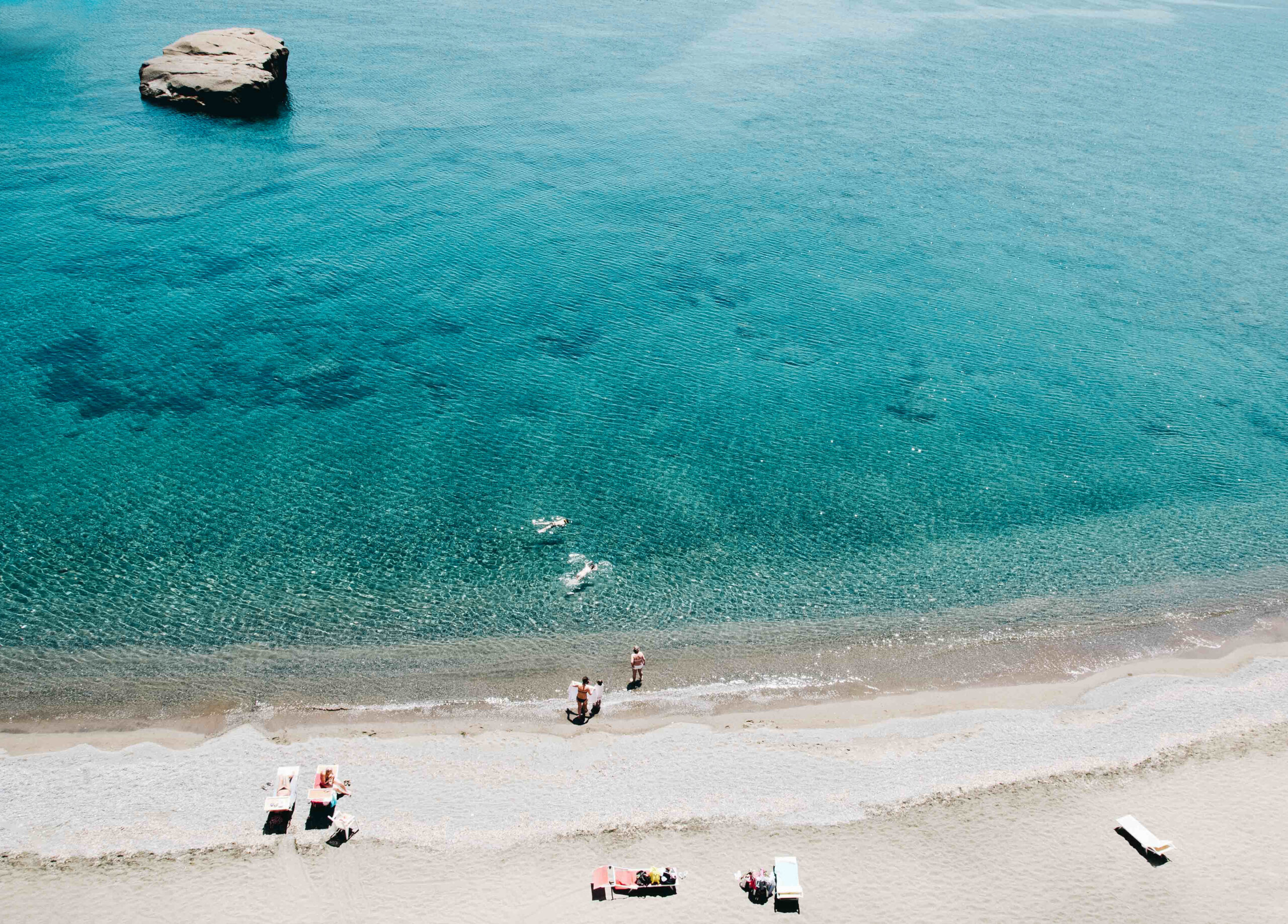 À la plage : Les îles Pontines